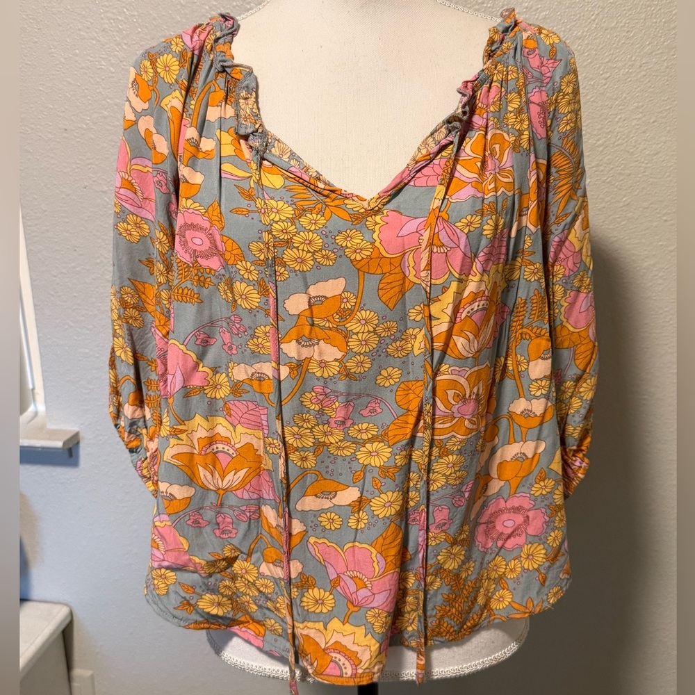 Shein floral blouse size M